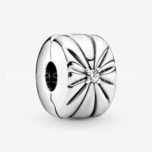 Pandora Sparkling Sunburst Clip Charm